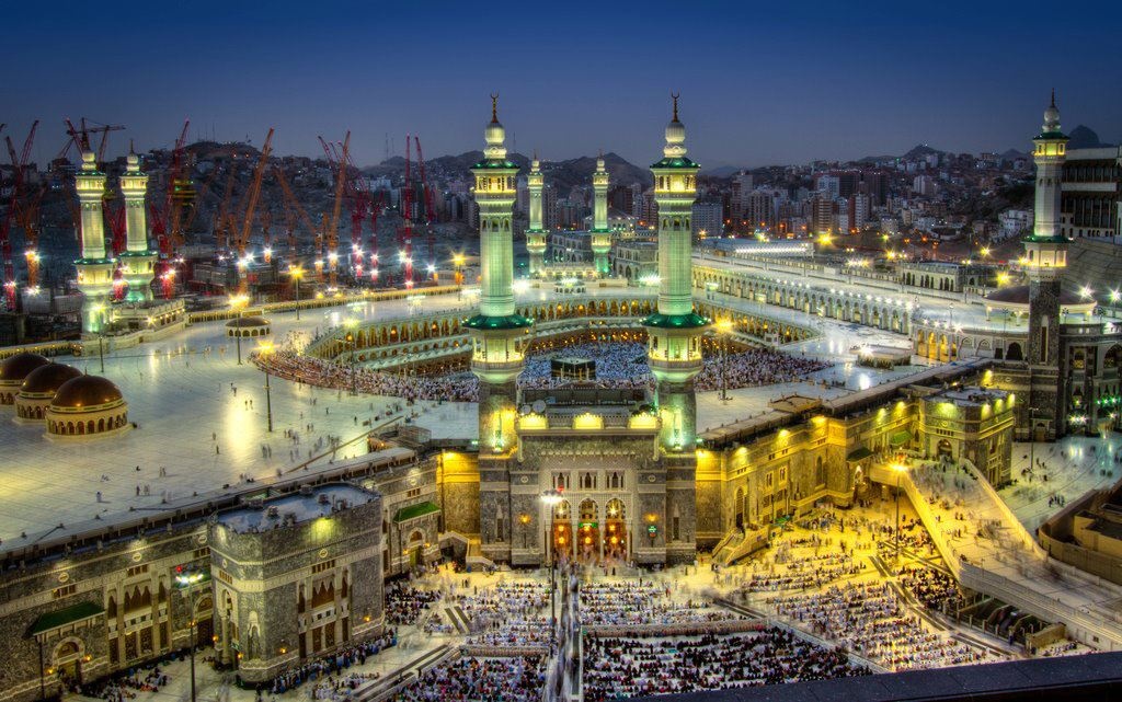 Luxury Umrah Package (7 Nights)